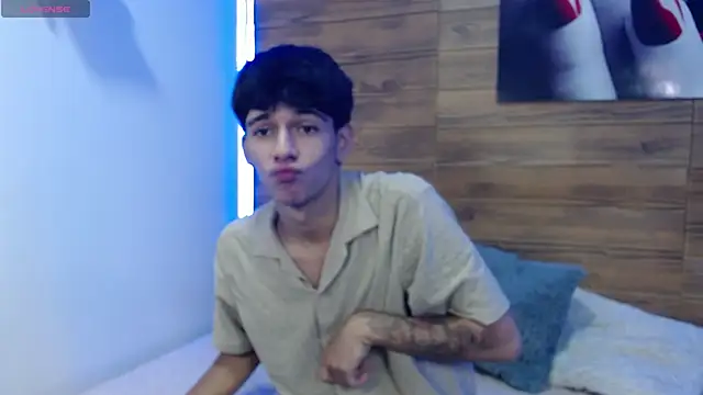 AmethystShadow17 online show from 10/18/25, 01:01