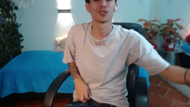 AmethystShadow17 online show from 04/08/26, 08:53