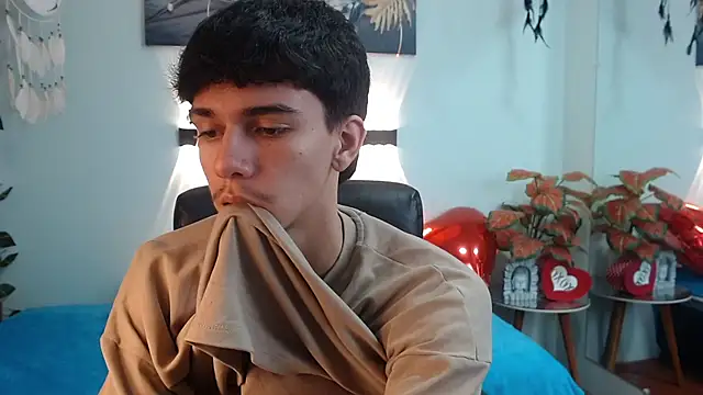 AmethystShadow17 online show from 04/09/26, 09:20