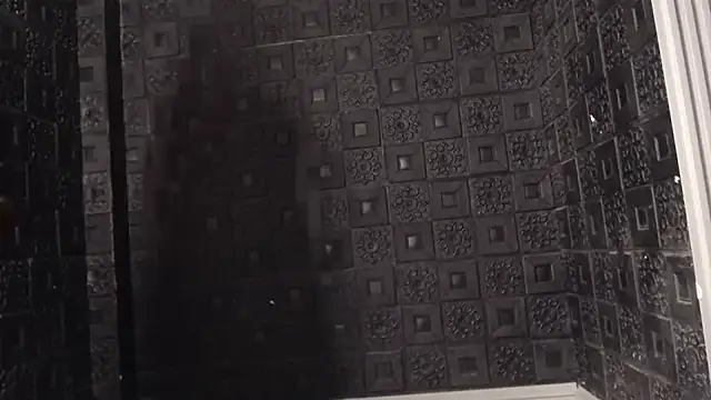 Yvonny27 online show from 11/17/25, 06:41