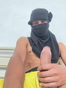 Snapshot of JR777xxx chatting on 11/16/25, 04:45 JR777xxx online show from 11/16/25, 04:45