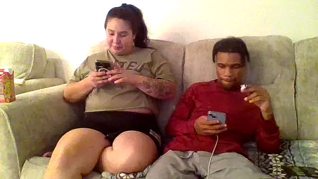 Snapshot of princefreshk chatting on 10/19/25, 04:24 princefreshk online show from 10/19/25, 04:24