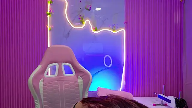 dafne17  online show from 04/10/26, 08:02