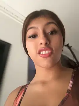 Snapshot of dafne17_ chatting on 05/21/26, 12:56 dafne17 online show from 05/21/26, 12:56