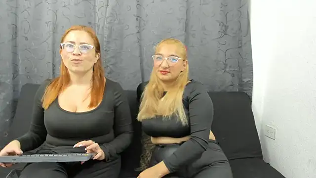 Snapshot of lesb_milf chatting on 02/10/25, 05:19 lesb milf online show from 02/10/25, 05:19