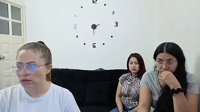 lesb milf online show from 05/06/26, 08:47