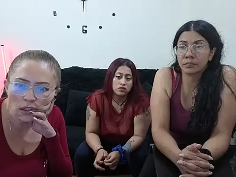 lesb milf online show from 05/08/26, 08:14