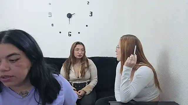 lesb milf online show from 05/10/26, 12:10