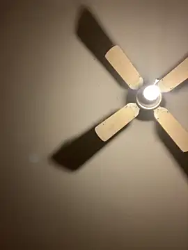 CarmeloA online show from 11/19/25, 05:02