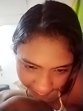 Snapshot of Kira_Lu chatting on 10/15/25, 03:28 Kira Lu online show from 10/15/25, 03:28