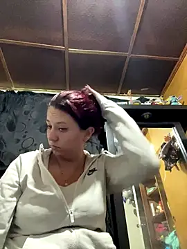 Zoe fire online show from 12/19/25, 01:23