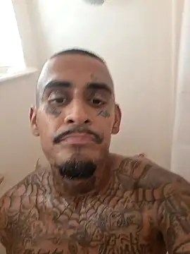 Snapshot of hardsddsosn chatting on 11/02/25, 10:23 hardsddsosn online show from 11/02/25, 10:23