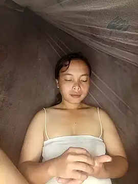 Nguyet2k4 online show from 10/20/25, 01:50