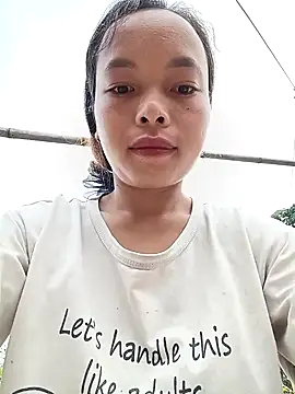 Nguyet2k4 online show from 10/27/25, 02:04