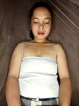 Nguyet2k4 online show from 11/01/25, 02:57