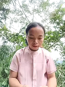 Nguyet2k4 online show from 11/19/25, 06:13