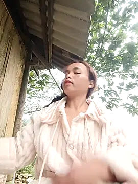 Nguyet2k4 online show from 01/14/26, 01:33