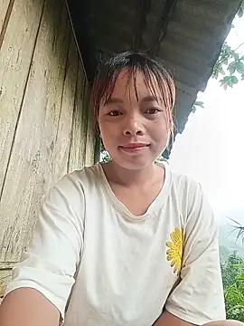 Snapshot of Nguyet2k4 chatting on 06/05/26, 10:59 Nguyet2k4 online show from 06/05/26, 10:59