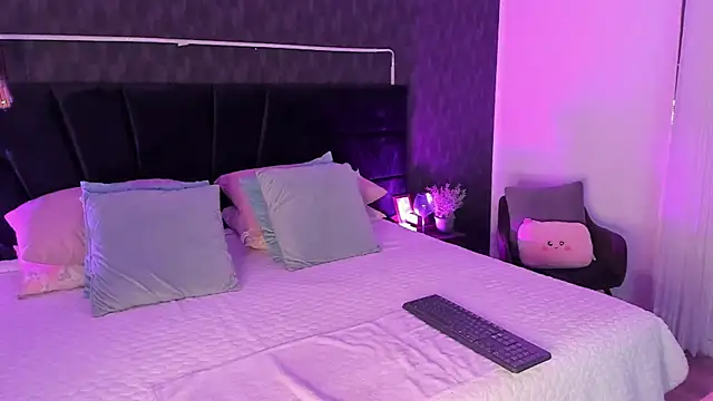 mariianna lopez  online show from 01/31/25, 03:11