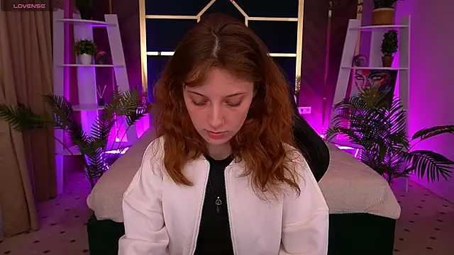 CuteeFoxy online show from 10/21/25, 07:20