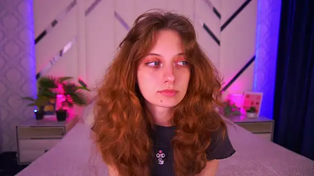 CuteeFoxy online show from 10/28/25, 02:20