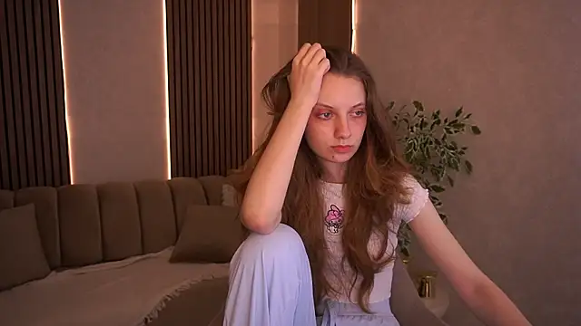 CuteeFoxy online show from 07/04/26, 12:55