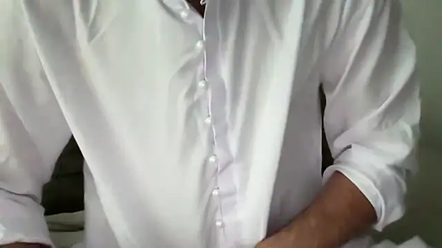 Snapshot of yournextguy chatting on 06/29/26, 09:48 yournextguy online show from 06/29/26, 09:48