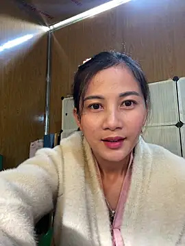 Miss-World00 online show from 12/21/25, 02:41