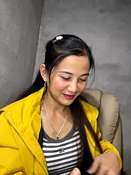 Miss-World00 online show from 12/23/25, 06:22