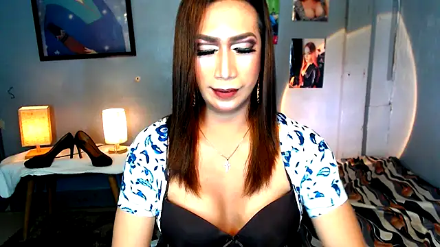 littleredbunny27 online show from 03/16/26, 08:57