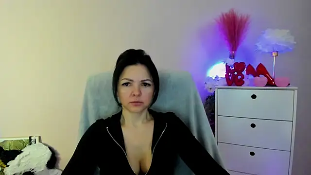 Mollybloom40 online show from 03/25/26, 07:36