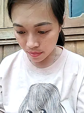 Snapshot of Hani-i chatting on 04/25/26, 06:49 Hani-i online show from 04/25/26, 06:49