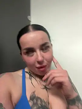 lucycoxxoxo online show from 05/15/26, 11:34