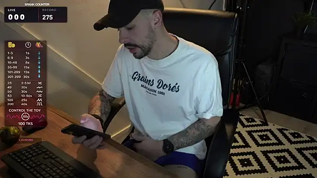 monsieurguitsxxx online show from 02/11/26, 04:23