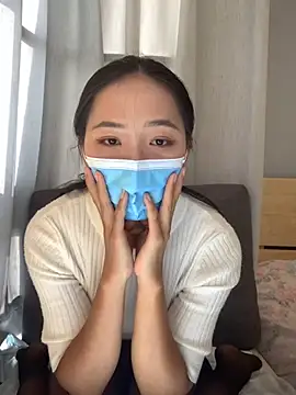 Snapshot of Yuyan_ss chatting on 10/27/25, 08:51 Yuyan ss online show from 10/27/25, 08:51