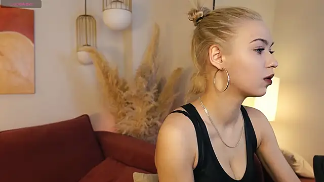 AlysiaSun  online show from 04/25/26, 09:12