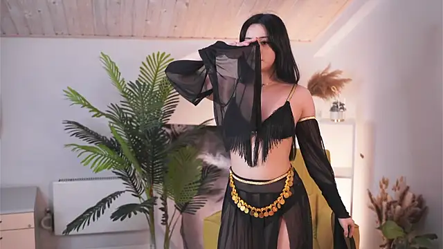 Snapshot of ValorieThuma chatting on 10/18/25, 06:16 ValorieThuma online show from 10/18/25, 06:16