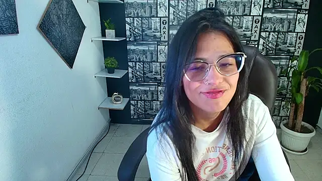 Sub Scarlett online show from 11/17/25, 11:38