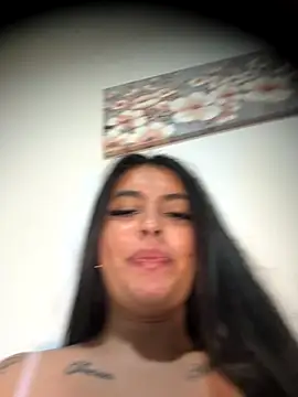 I Amvictoria online show from 10/18/25, 08:20