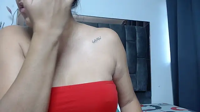 Salmma Milf online show from 12/16/25, 11:37