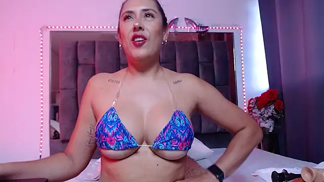 Snapshot of Salmma_Milf chatting on 05/07/26, 11:59 Salmma Milf online show from 05/07/26, 11:59
