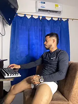 Kylian Alessandro online show from 11/12/25, 06:30