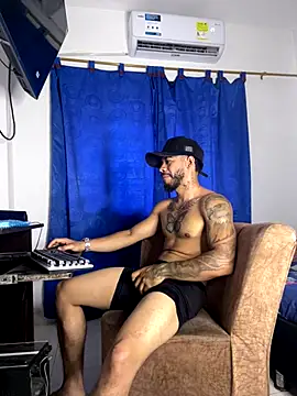 Kylian Alessandro online show from 01/05/26, 06:11