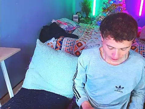 Latin boysxxxx online show from 12/15/25, 09:08