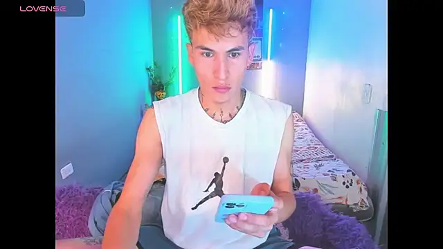 Latin boysxxxx online show from 03/14/26, 12:28