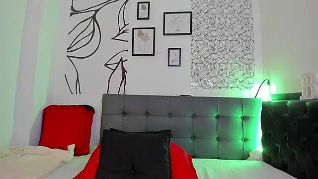 Snapshot of venus_sk chatting on 11/24/25, 05:45 venus sk online show from 11/24/25, 05:45