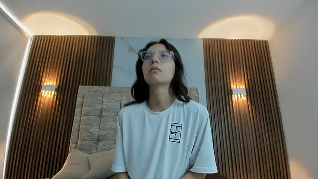 AnnieAndLeandro online show from 01/17/26, 02:33