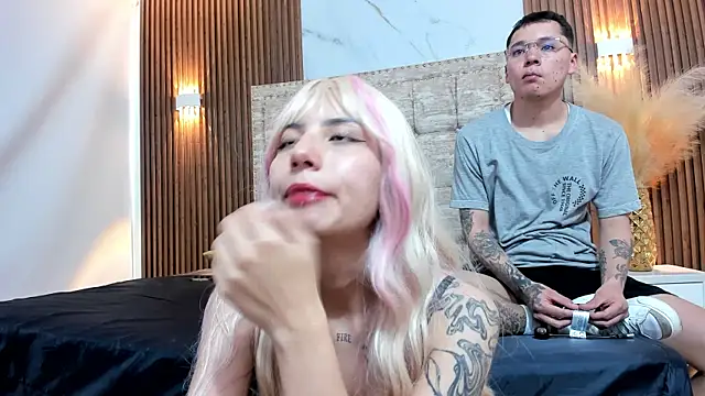 AnnieAndLeandro online show from 02/06/26, 09:51