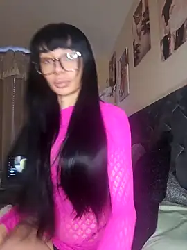 LucyMiax online show from 02/05/26, 08:19