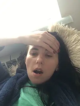 Snapshot of oliviya_mur chatting on 10/28/25, 11:58 oliviya mur online show from 10/28/25, 11:58